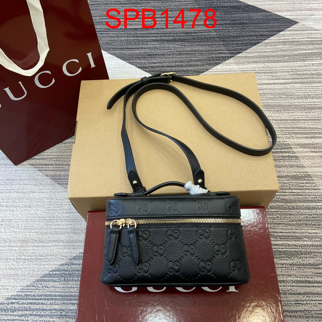 Gucci Emblem Mini Cosmetic bag