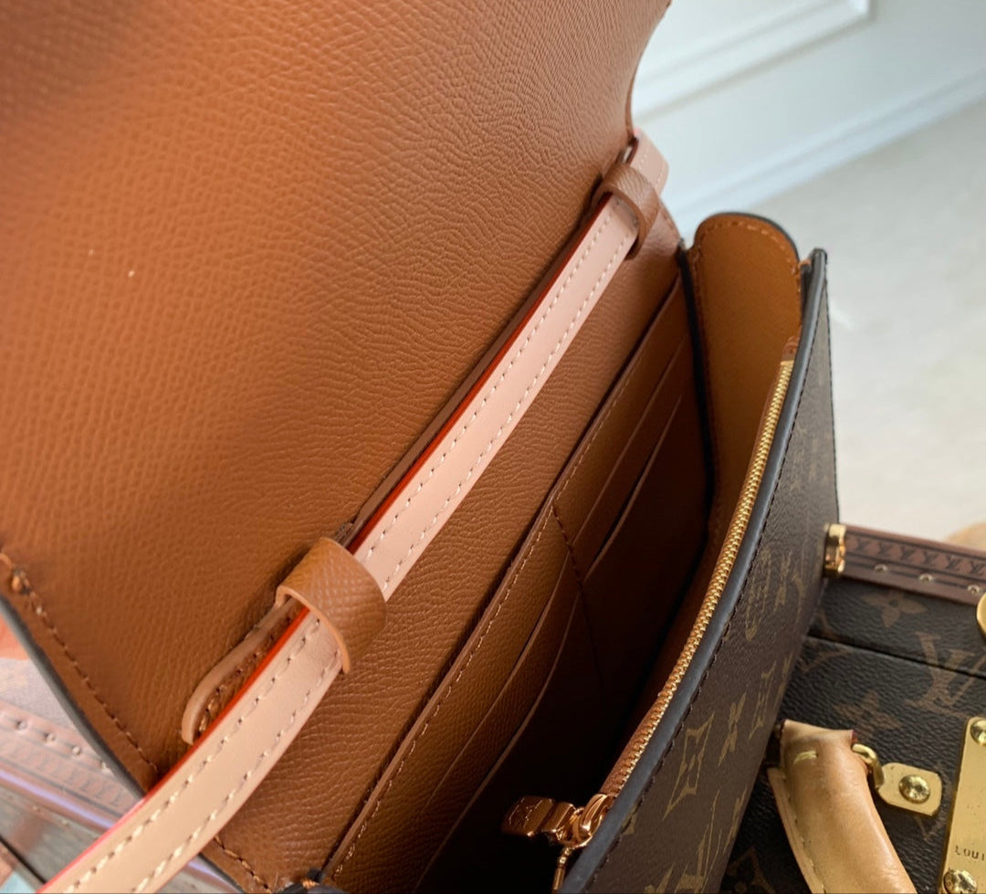 Louis Vuitton Cruise Book Chain Wallet Monogram