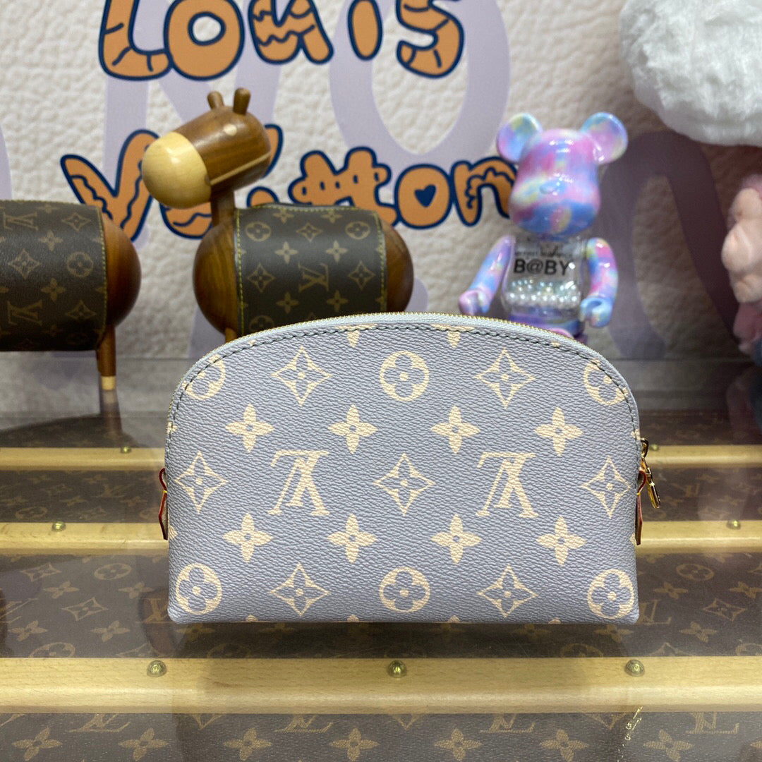 Louis Vuitton Pochette Cosmétique