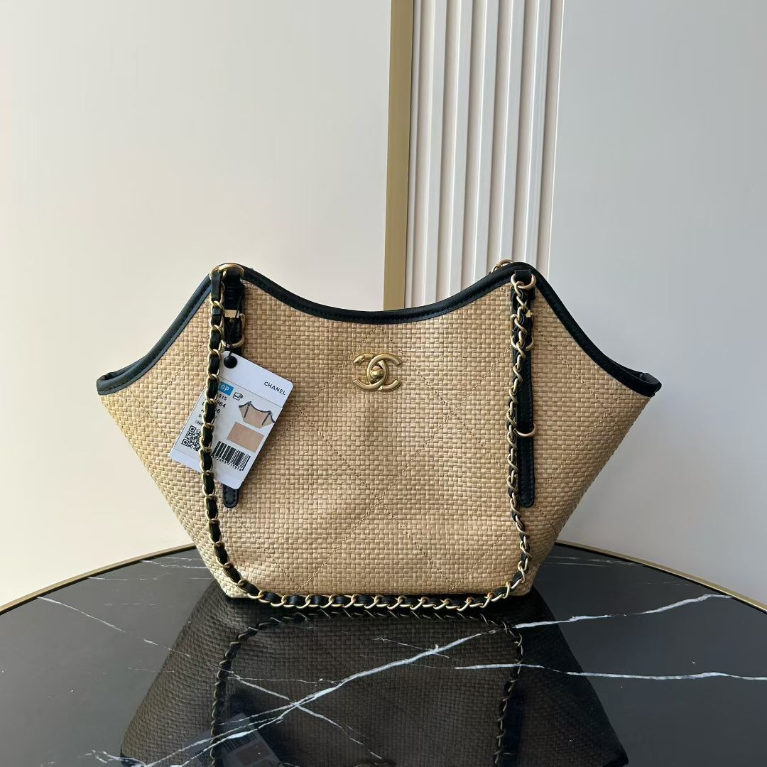 Chanel Tote bag
