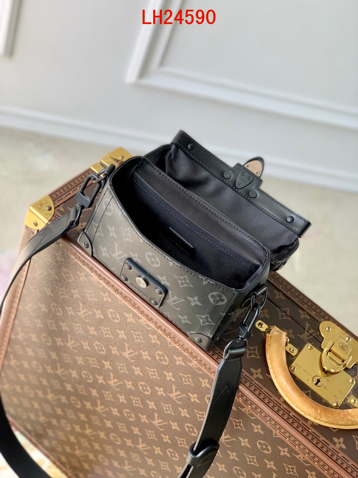 Louis Vuitton Soul Trunk bag