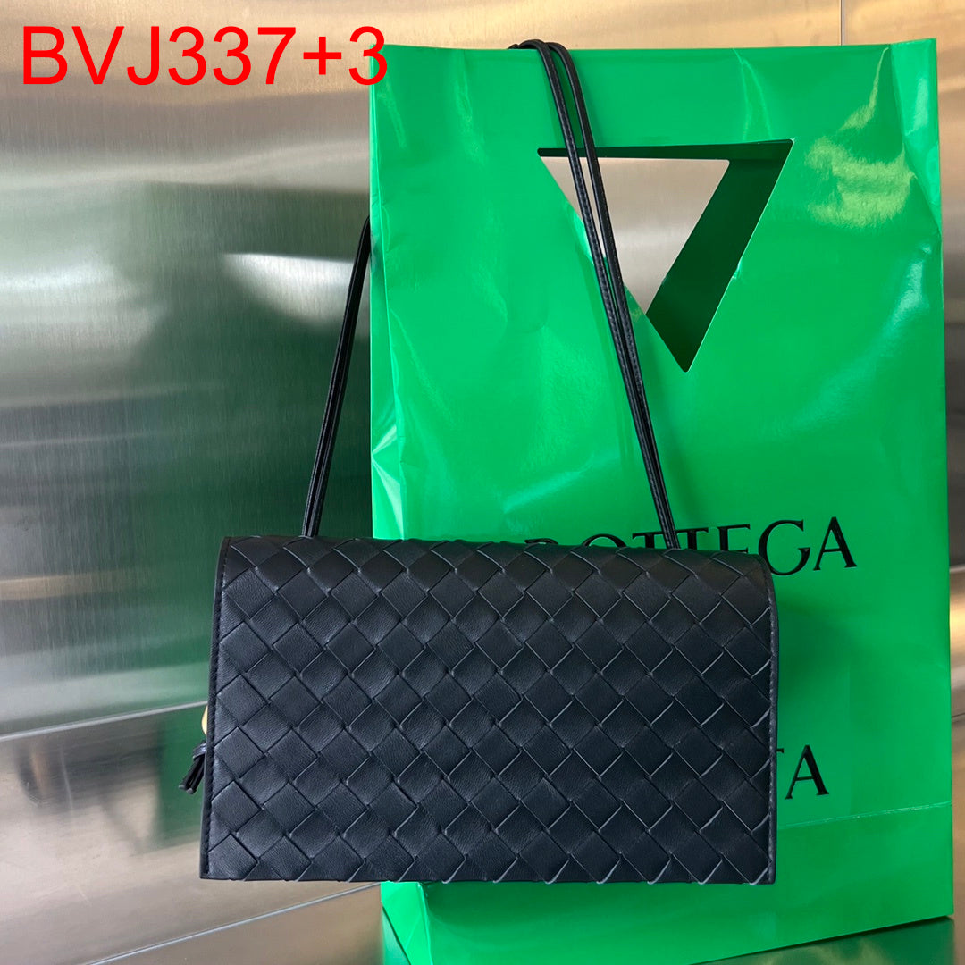 Bottega Veneta TRIO POUCH ON STRAP