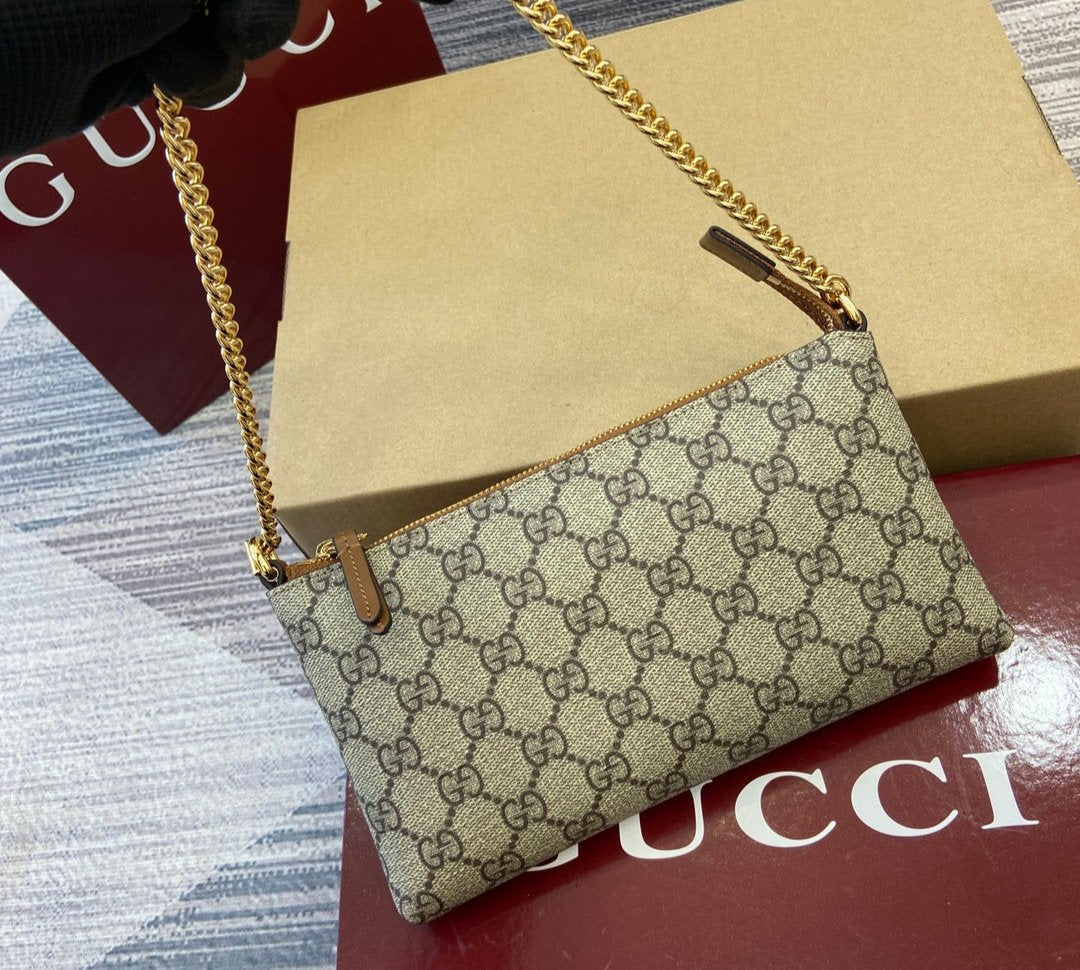 Gucci Supreme Chain bag