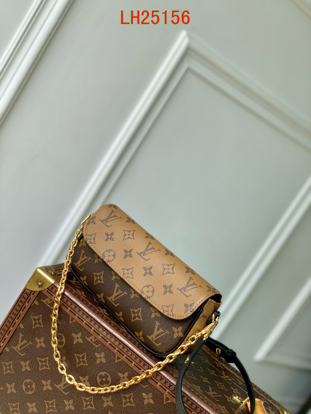 Louis Vuitton Wallet On Chain Ivy Monogram Reverse