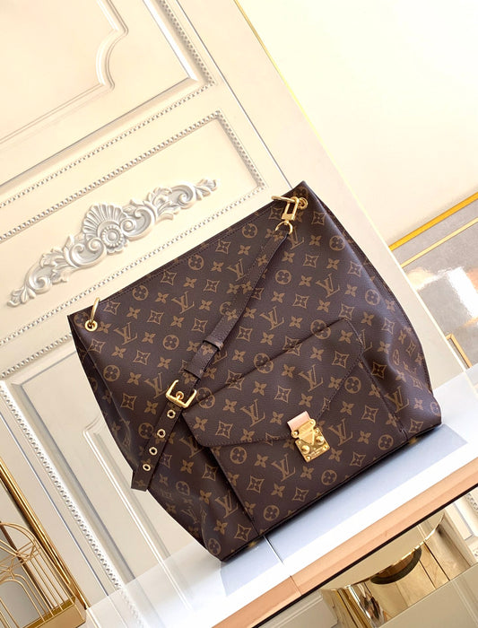 Louis Vuitton Metis Shoulder Bag