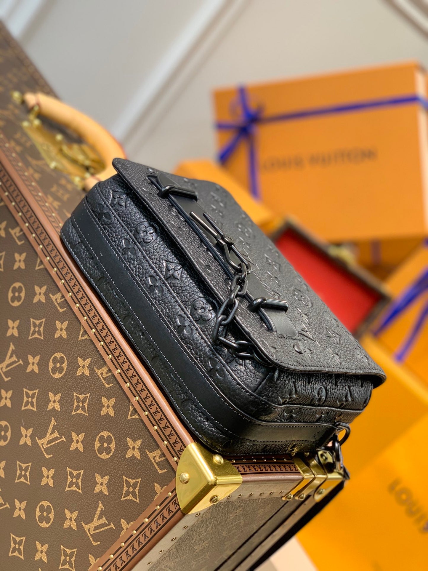 Louis Vuitton Steamer Messenger