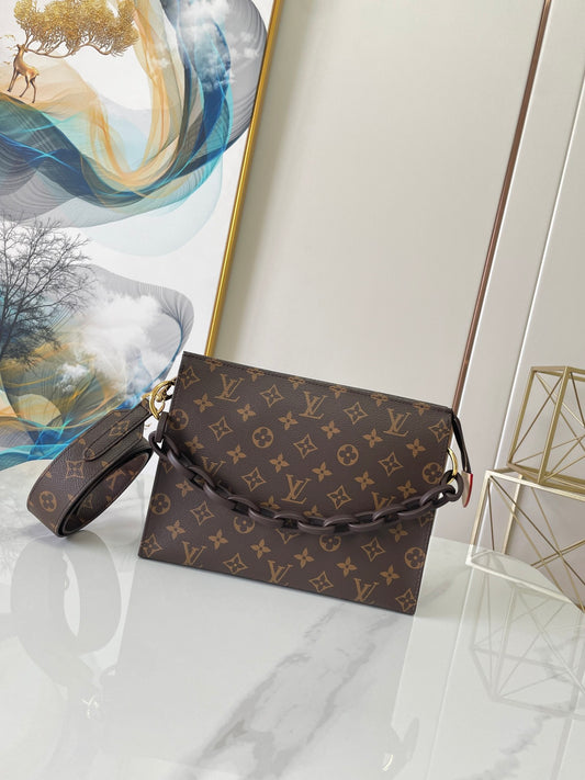 Louis Vuitton Coussin monogram