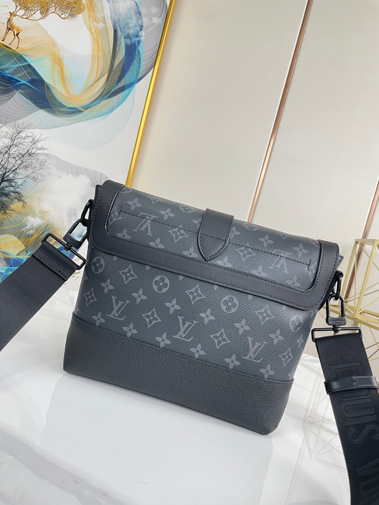 Louis Vuitton Saumur Messenger bag