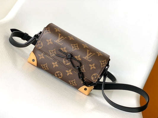 Louis Vuitton Steamer Wearable Wallet