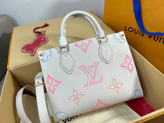 Louis Vuitton Onthego PM Flower Pattern