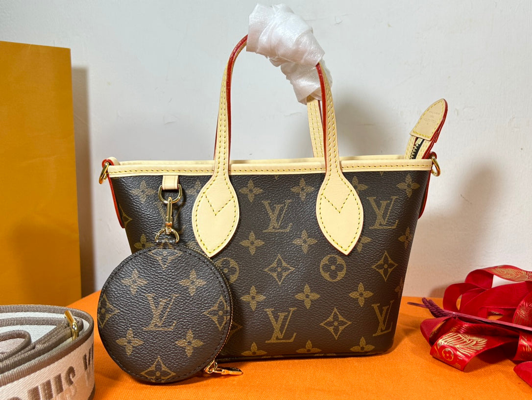 Louis Vuitton Neverfull BB