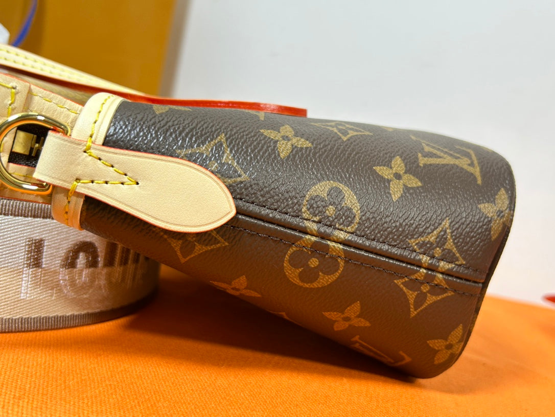 Louis Vuitton Neverfull BB