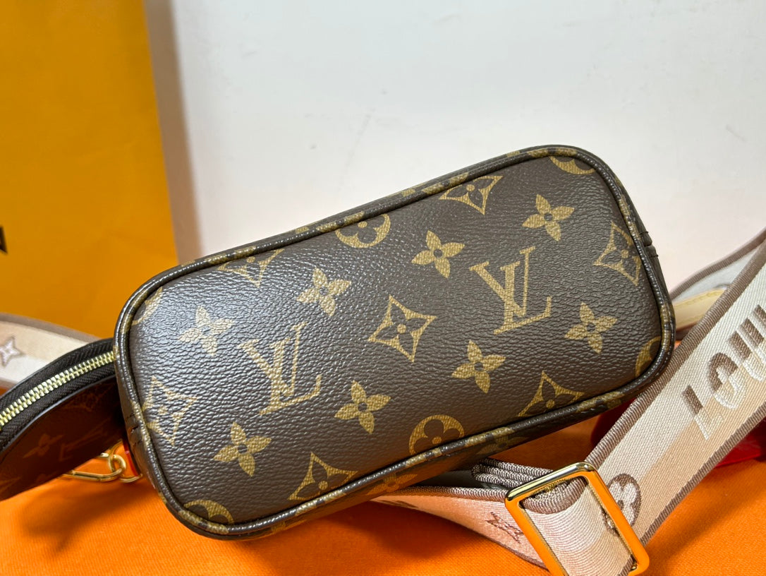 Louis Vuitton Neverfull BB