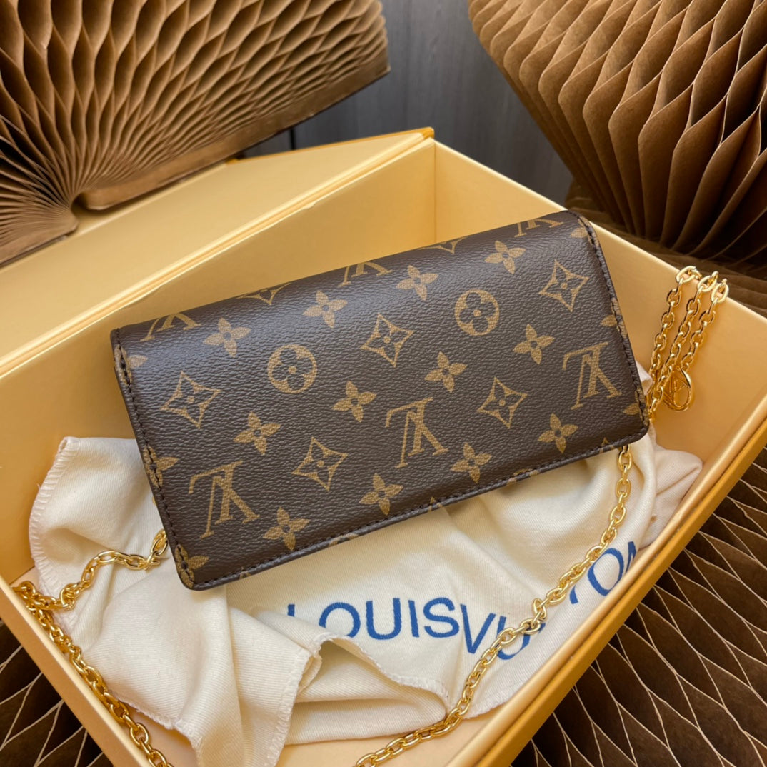 Louis Vuitton Wallet On Chain Lily