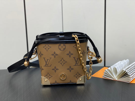 Louis Vuitton Noe Purse Monogram Reverse