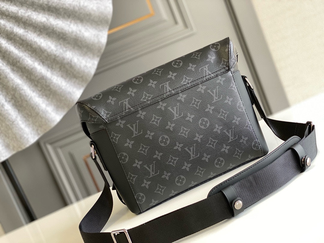 Louis Vuitton Messenger PM Voyager