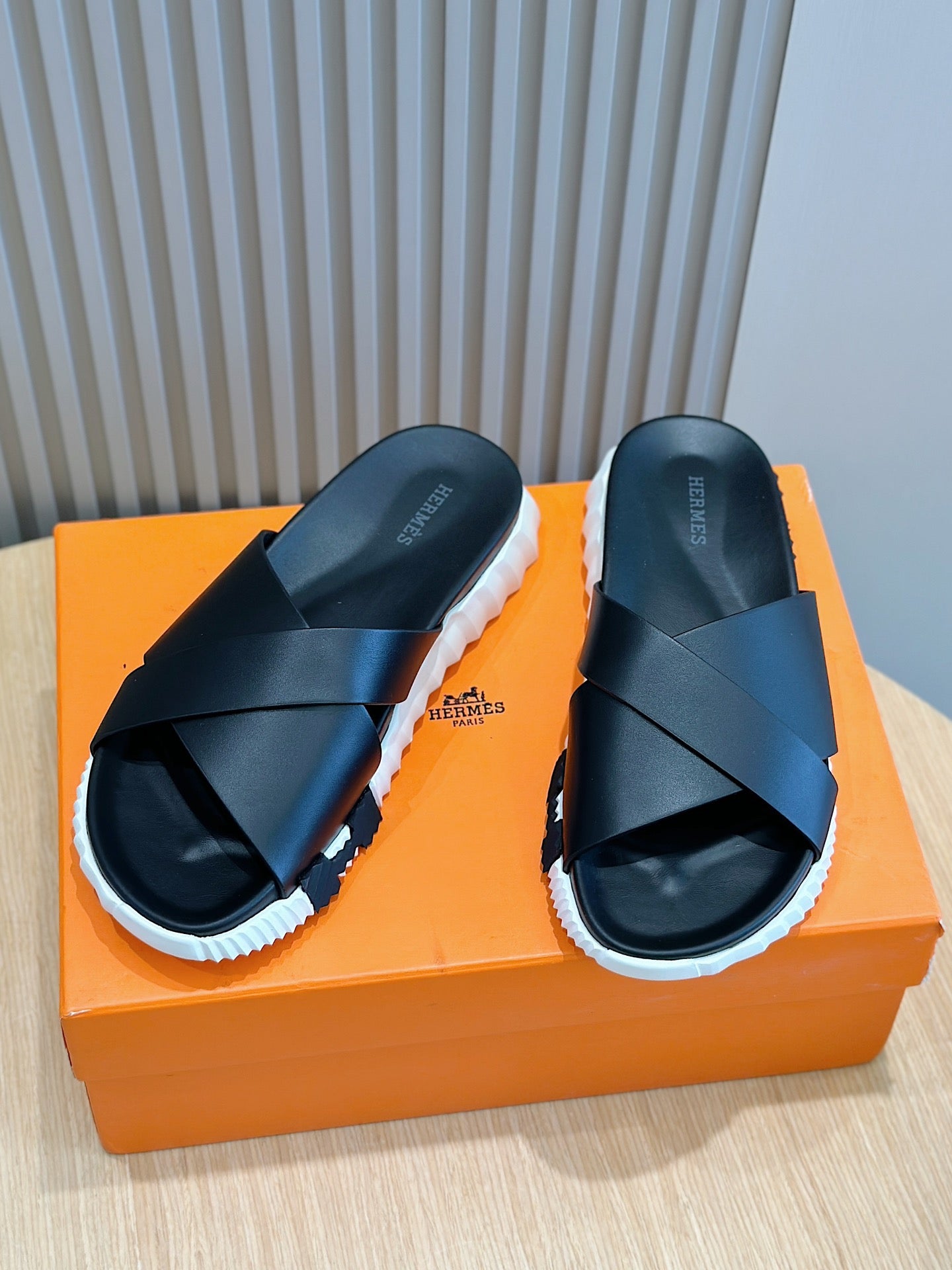 Hermes Men leather Slides