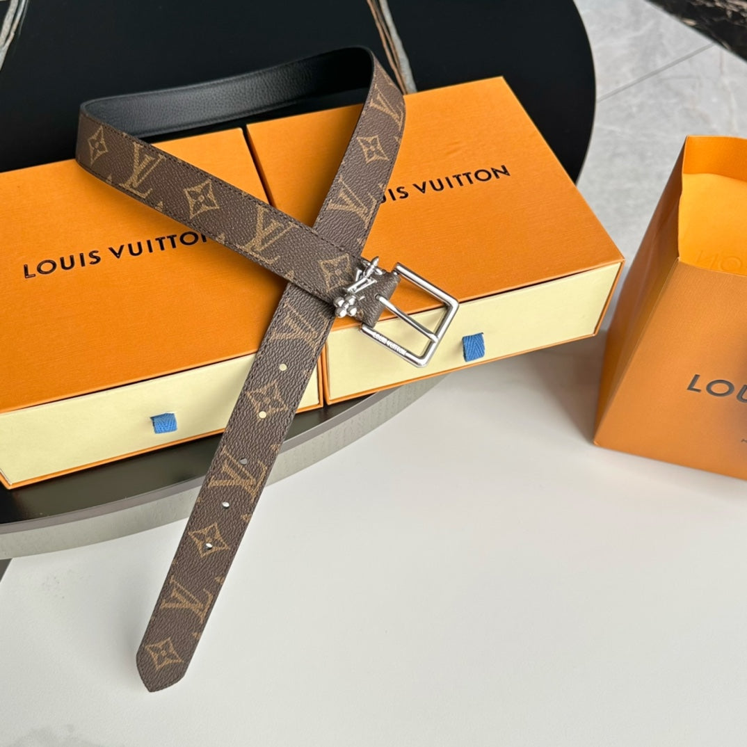 Louis Vuitton Reversible belt