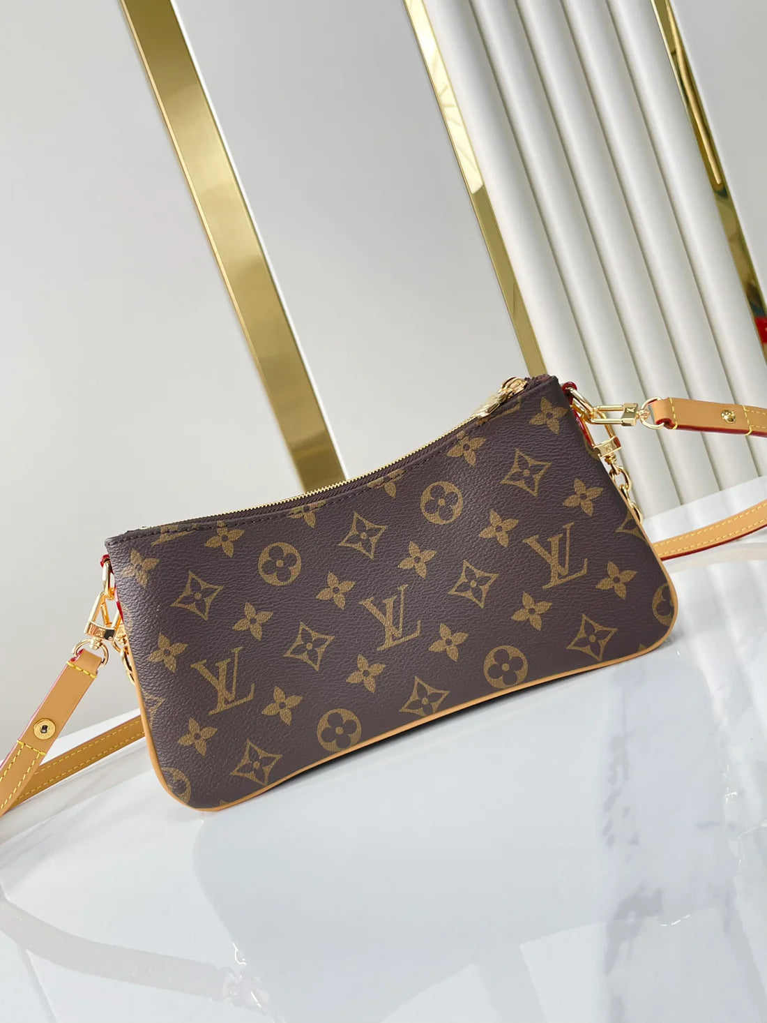 Louis Vuitton Liv Pochette