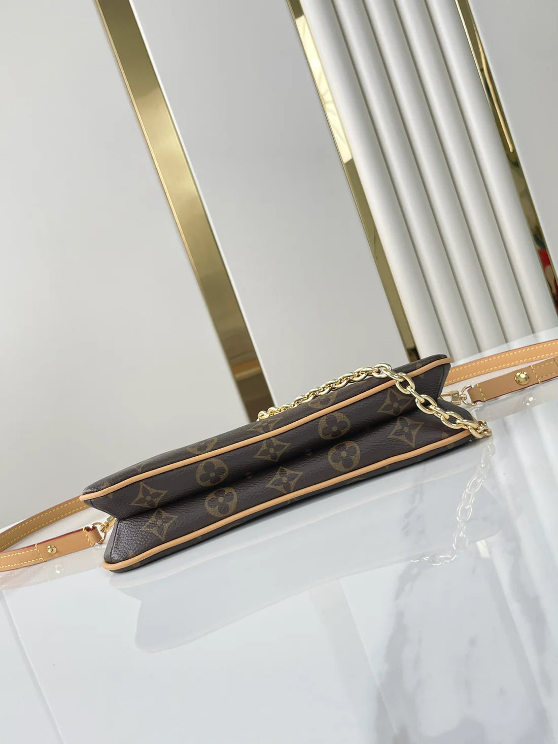 Louis Vuitton Liv Pochette