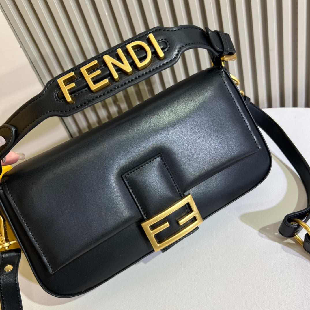 Fendi Baguette Top handle Leather Shoulder bag