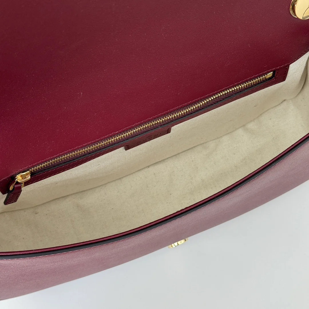 Gucci Blondie Medium Top handle leather bag