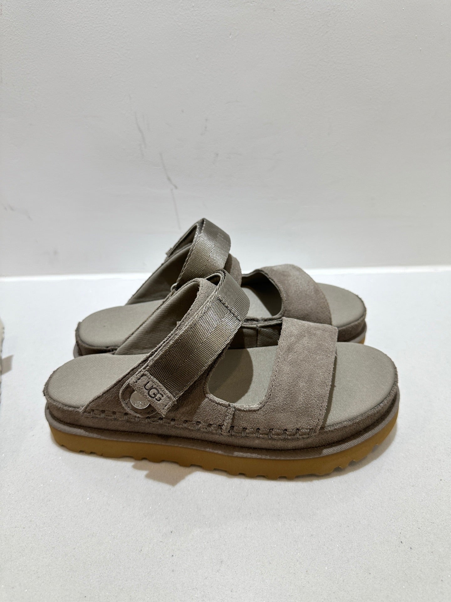 UGG Women's Goldenstar Sandal