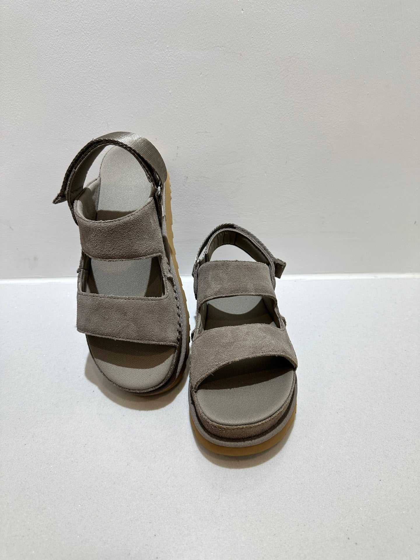 UGG Women's Goldenstar Sandal