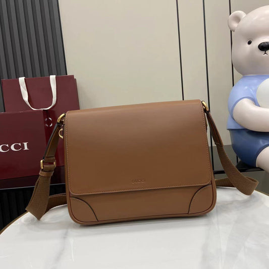 Gucci GG medium crossbody bag