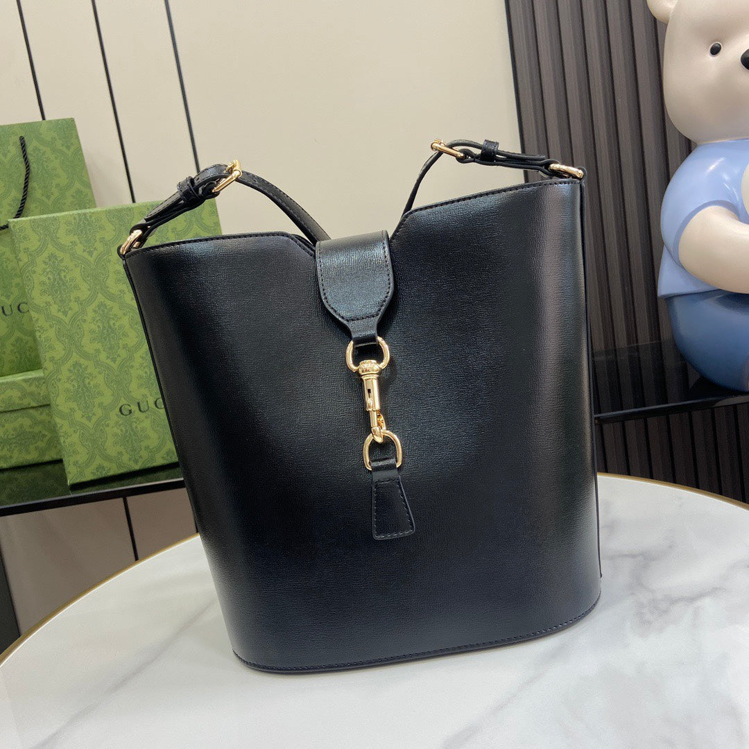Gucci Small Bucket bag leather