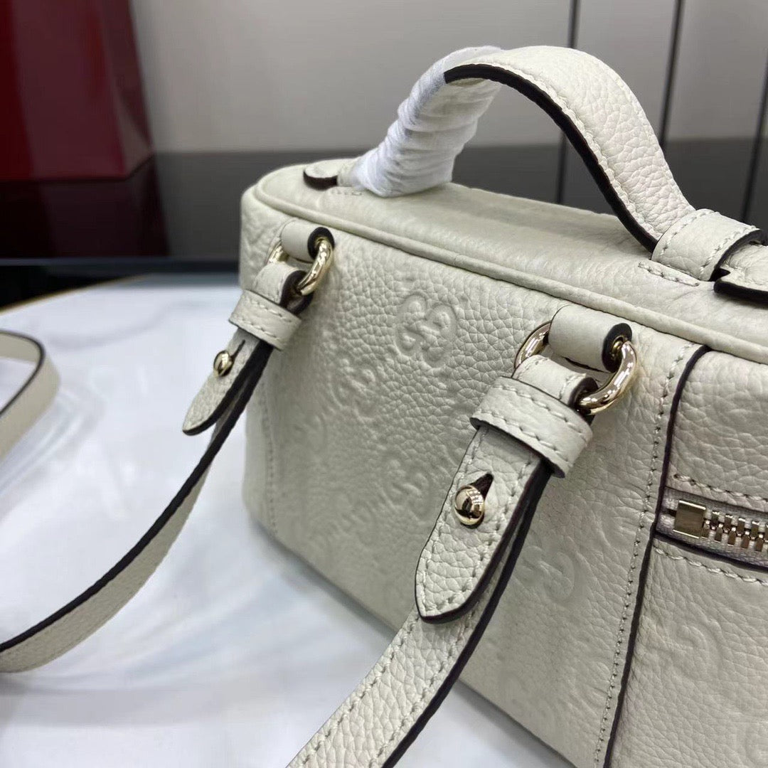Gucci Emblem Small Vanity bag