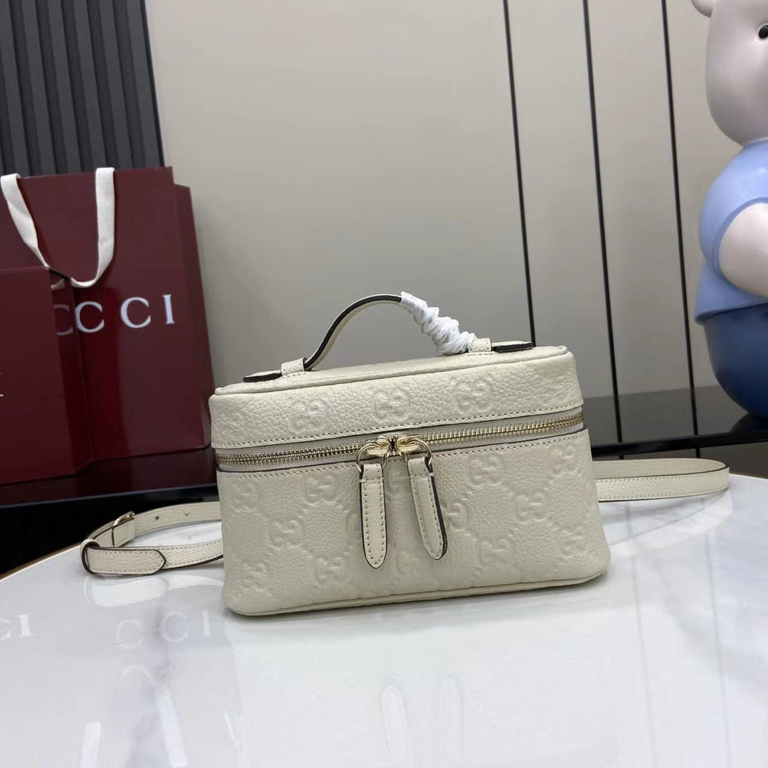 Gucci Emblem Small Vanity bag