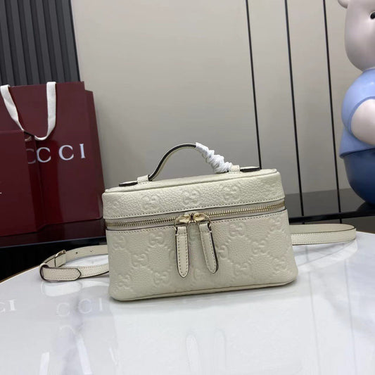 Gucci Emblem Small Vanity bag