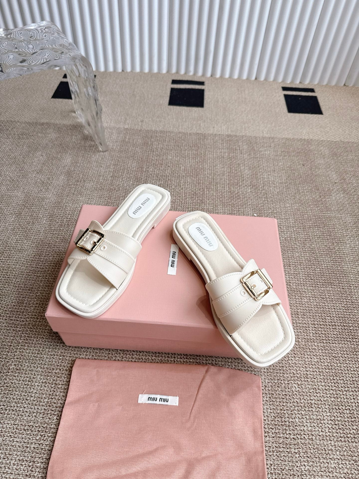 Miu Miu Slides