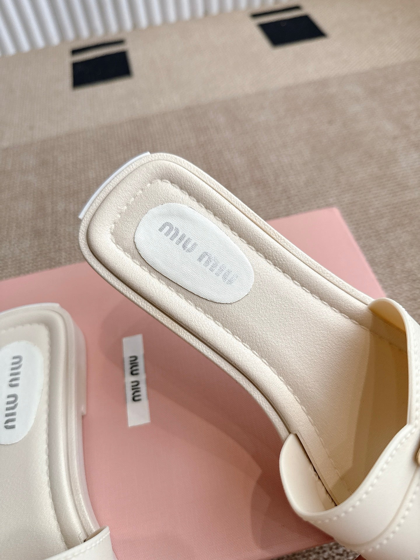 Miu Miu Slides
