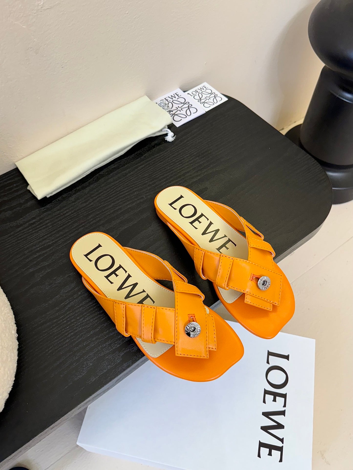 Loewe Slides