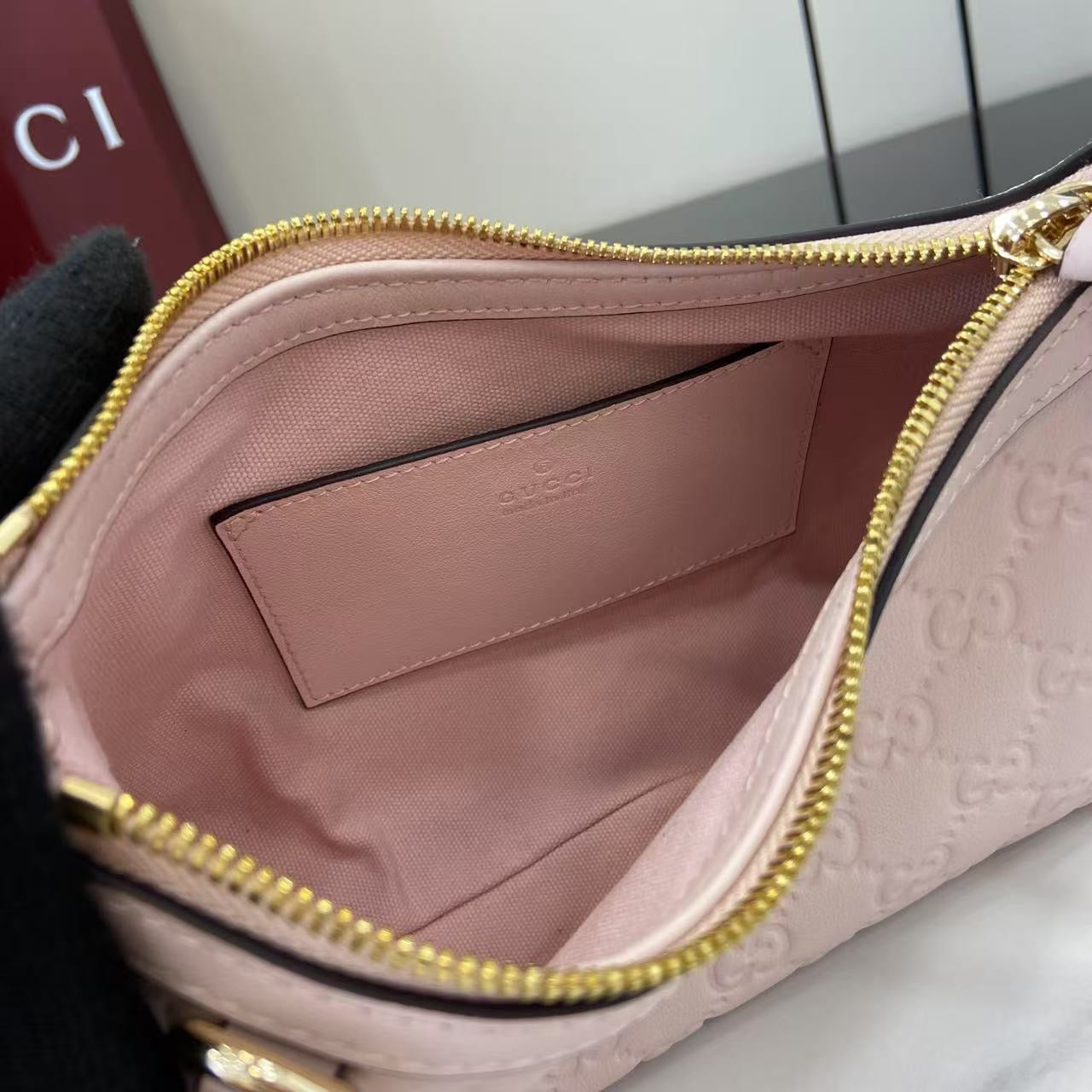 Gucci Small Emblem leather bag