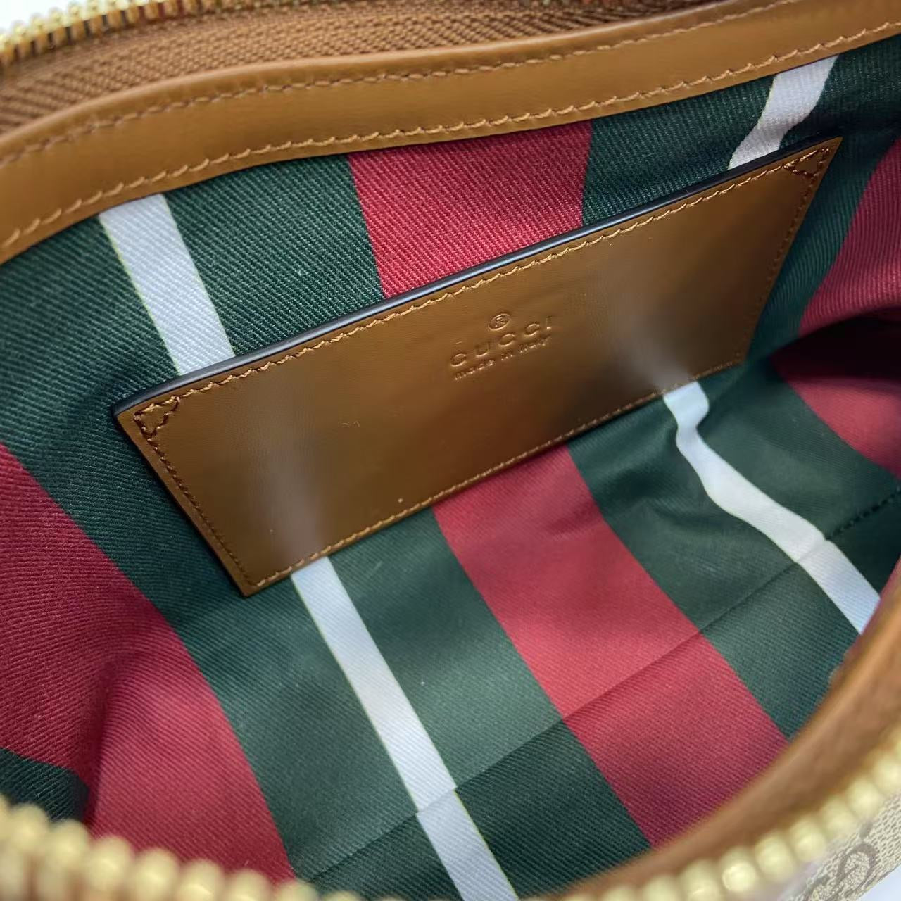 Gucci Emblem Small canvas bag