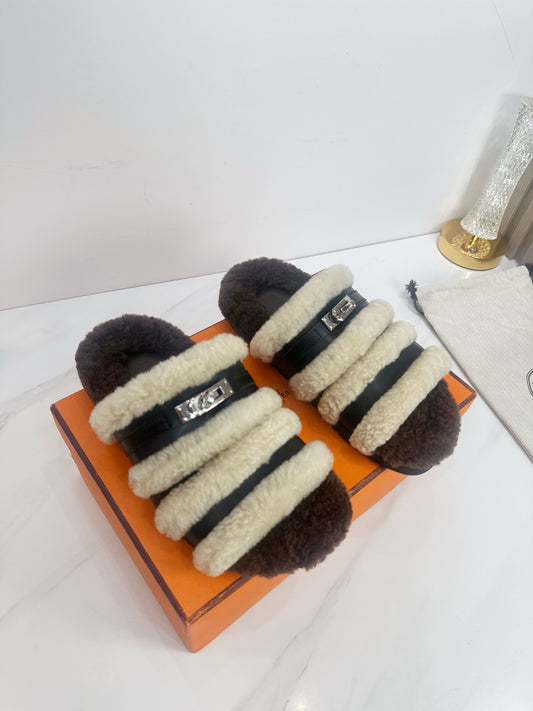 Hermes Slippers