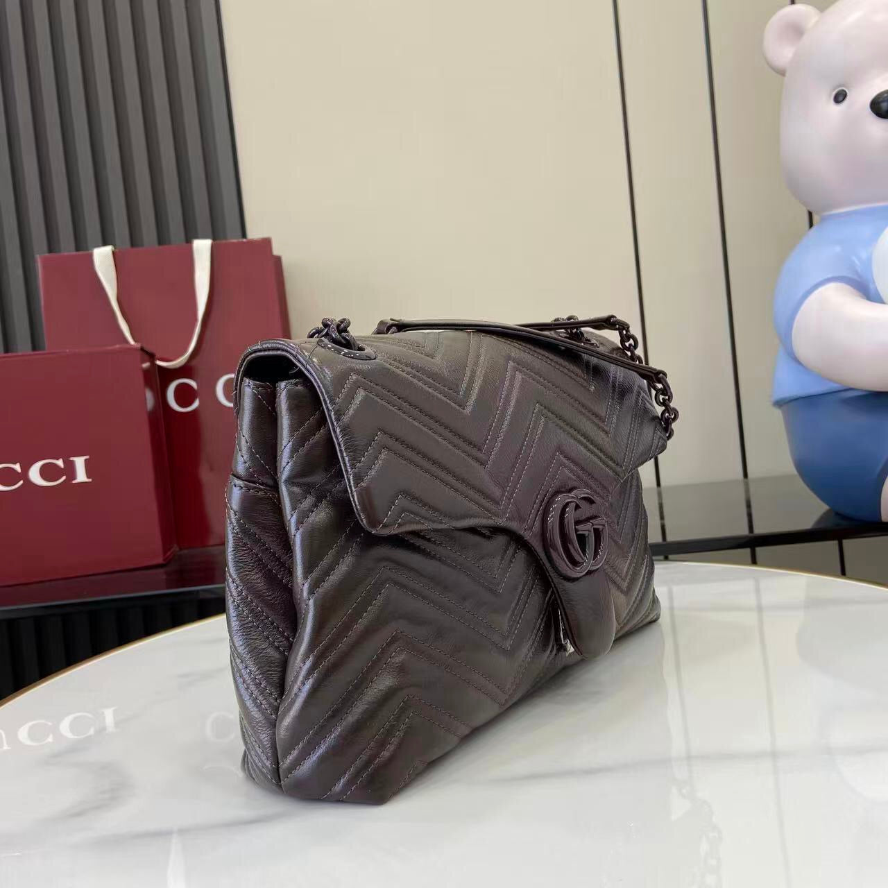 Gucci GG Marmont medium shoulder bag