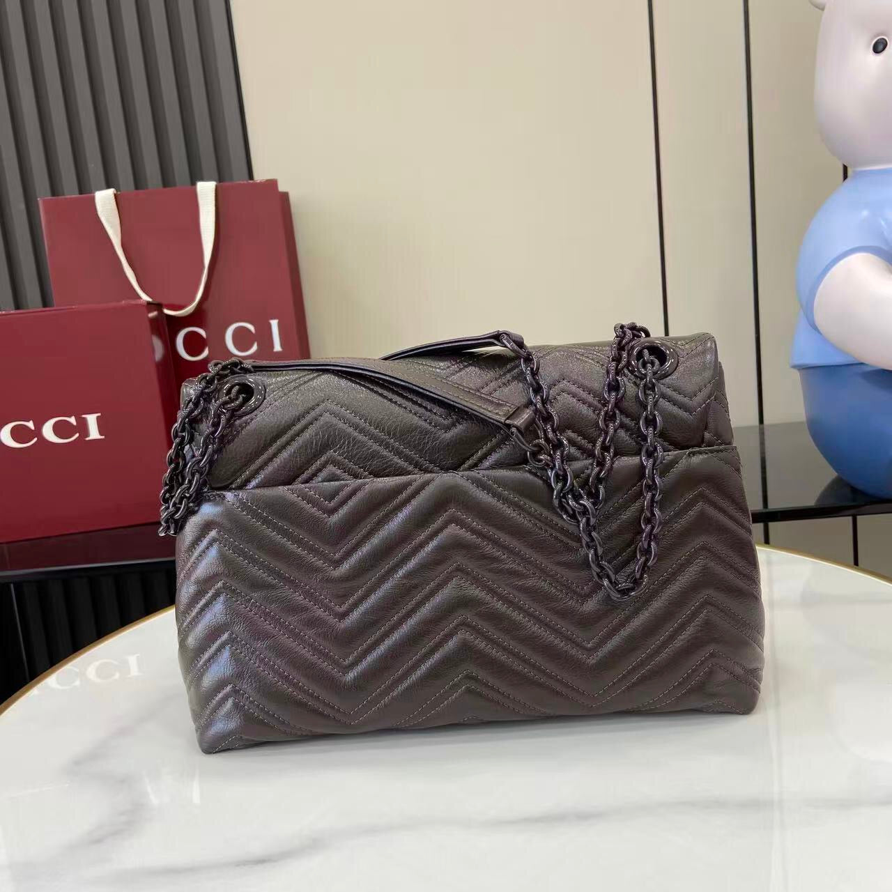 Gucci GG Marmont medium shoulder bag