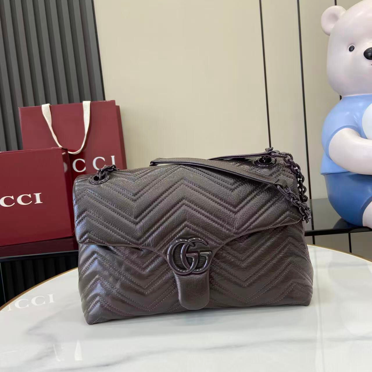 Gucci GG Marmont medium shoulder bag