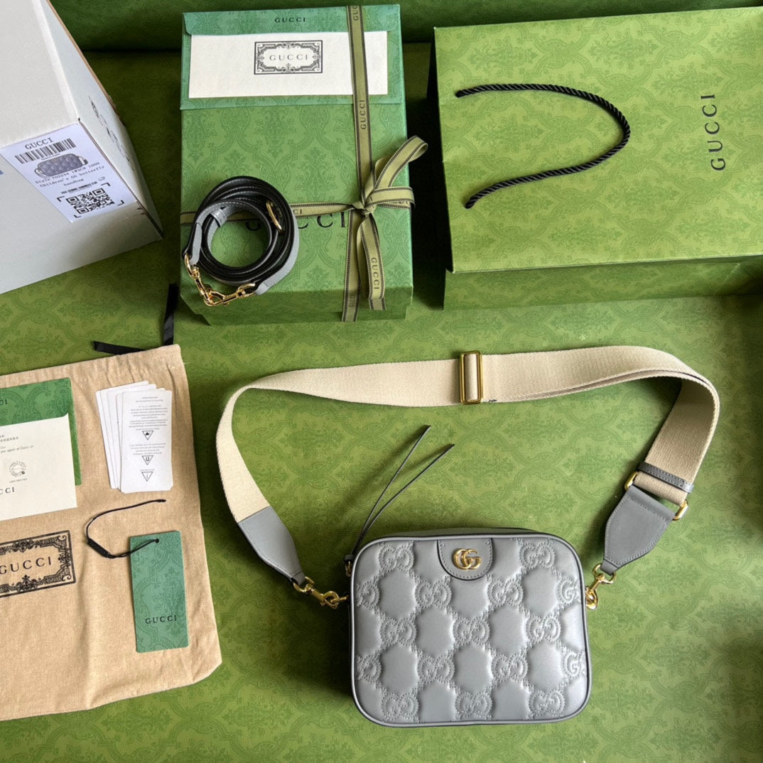 Gucci Matelassé small bag