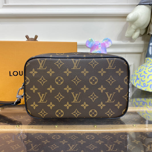 Louis Vuitton Kasai Clutch Bag