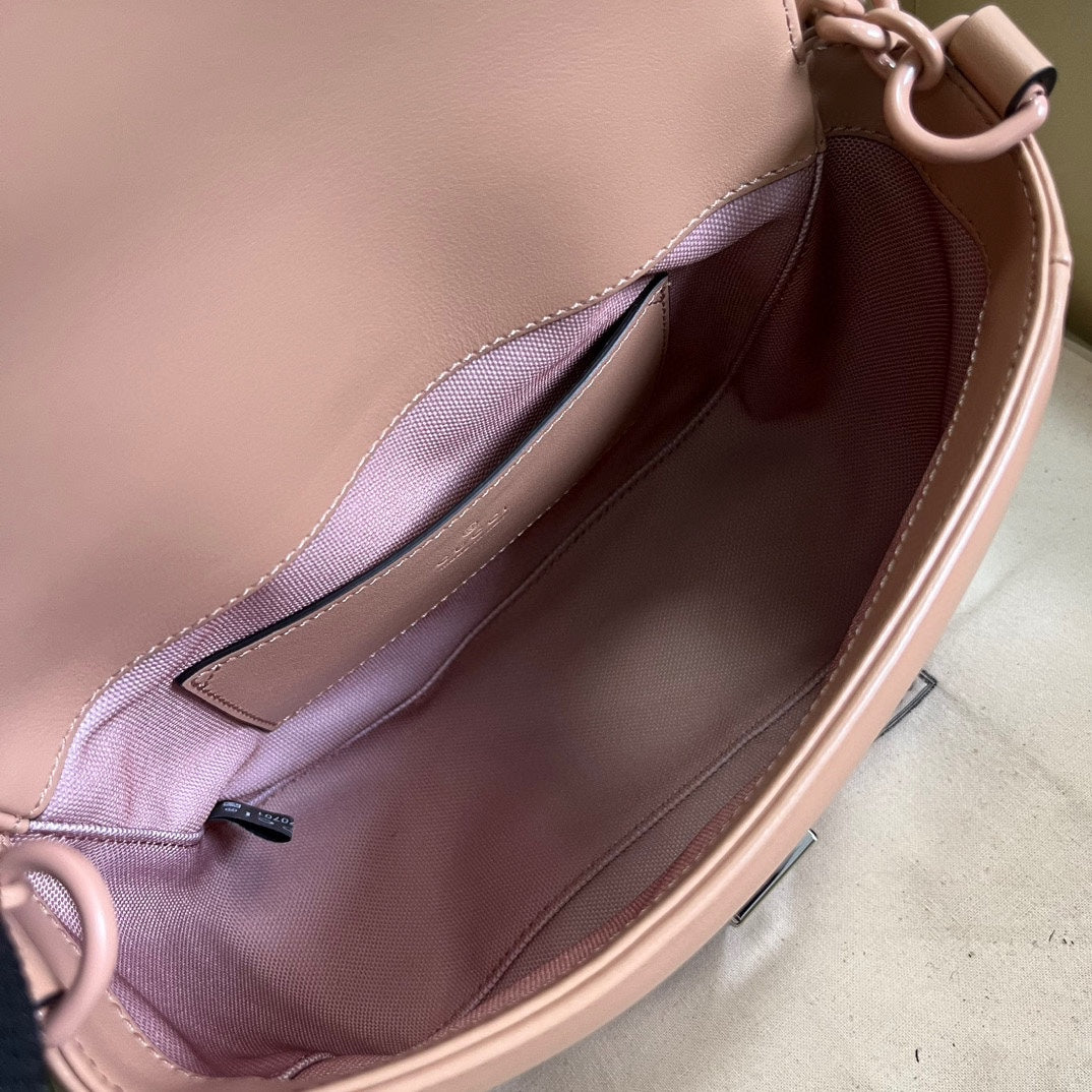 Gucci Marmont matelassé mini shoulder bag