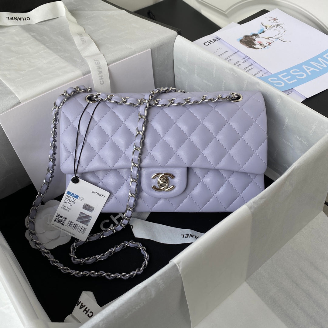 Chanel Classic Flap Bag 25.5 cm Sheepskin leather