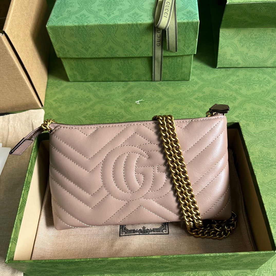 Gucci Marmont Pouch With Chain