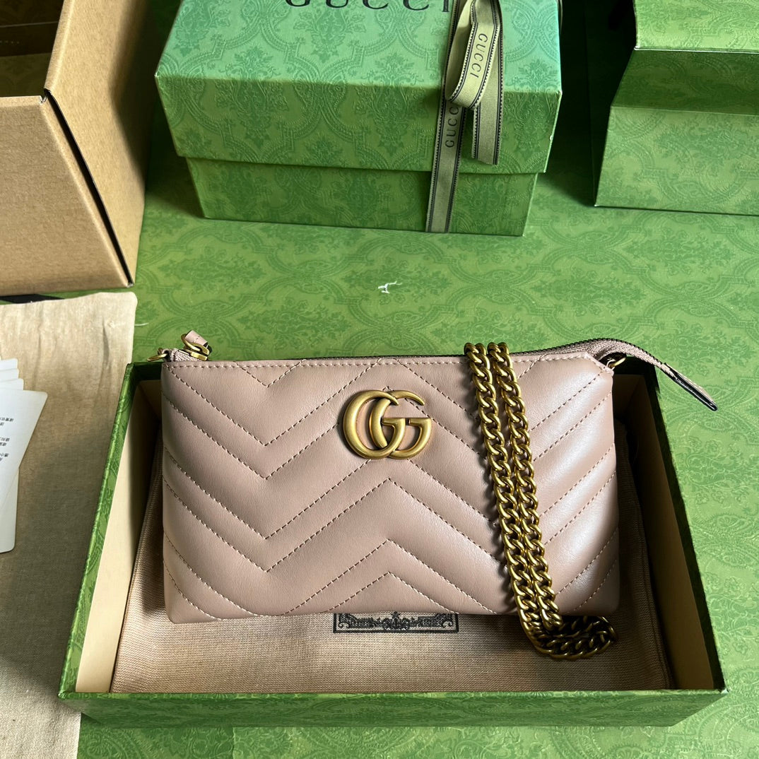 Gucci Marmont Pouch With Chain
