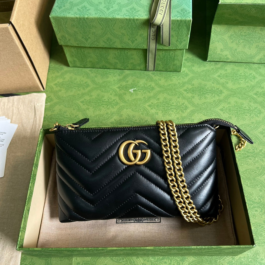 Gucci Marmont Pouch With Chain