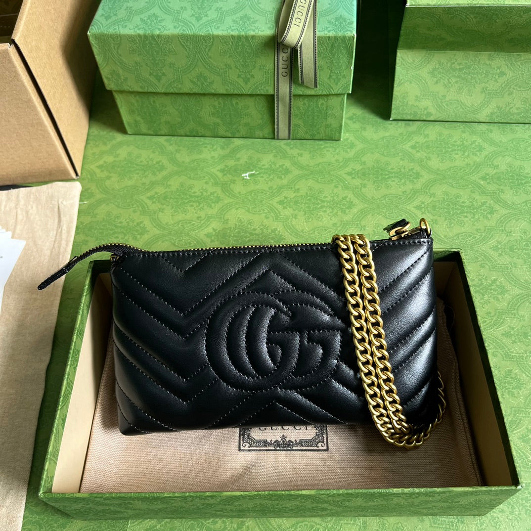 Gucci Marmont Pouch With Chain